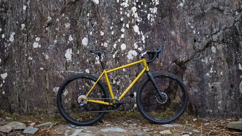 Drop-bar or flat-bar versatility